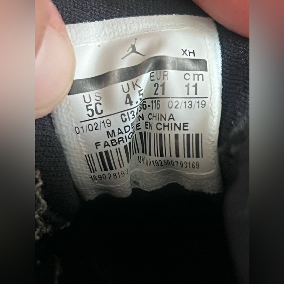 Nike kids shoes size 5C in great condition - Picture 5 of 8